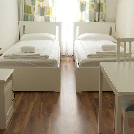 Hotel Pension Arpi Vienna Exterior photo